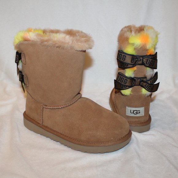NIB UGG YOUTH 4 5 BAILEY BOW SUEDE SHEARLING‎ LINED BOOTS - Picture 1 of 7